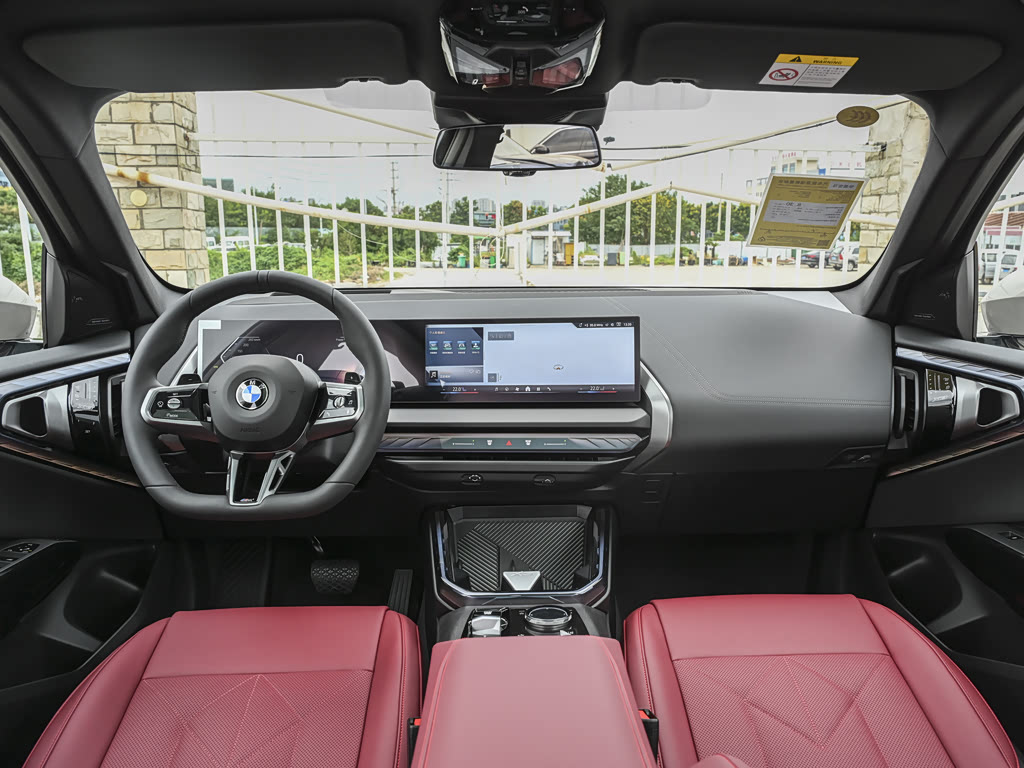 BMW X3 — 7