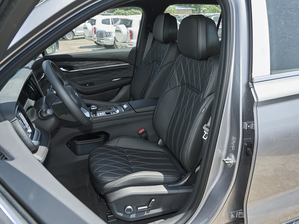 Geely Xingyue L 2026 — 6