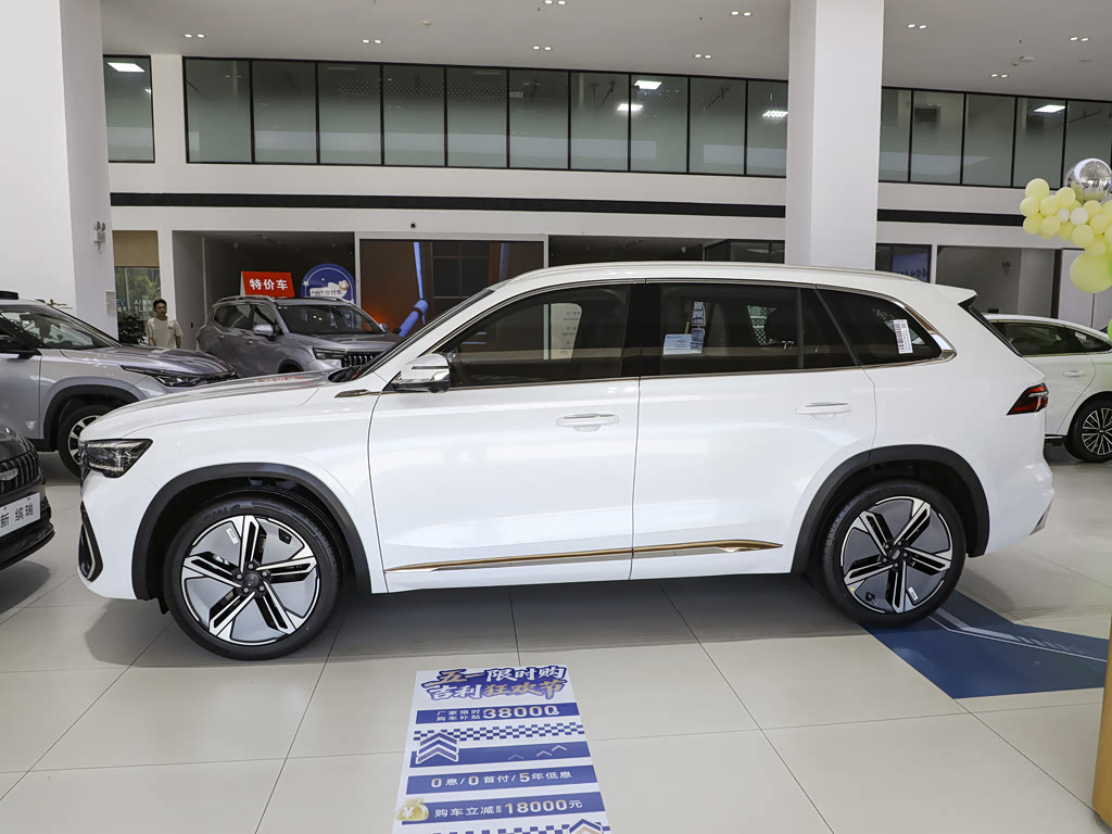 Geely Xingyue L 2026 — 8