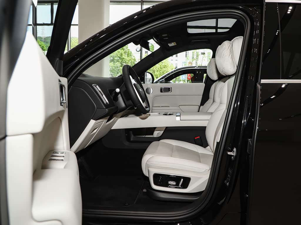 Li Auto 7U — 5