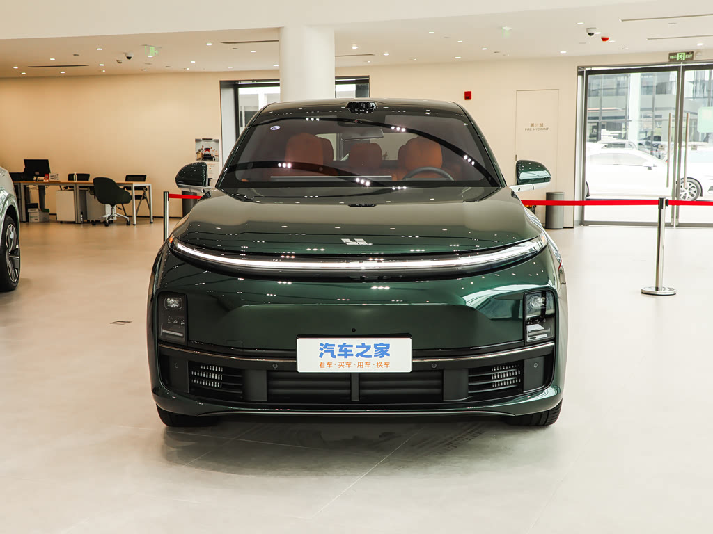Li Auto 7U — 8