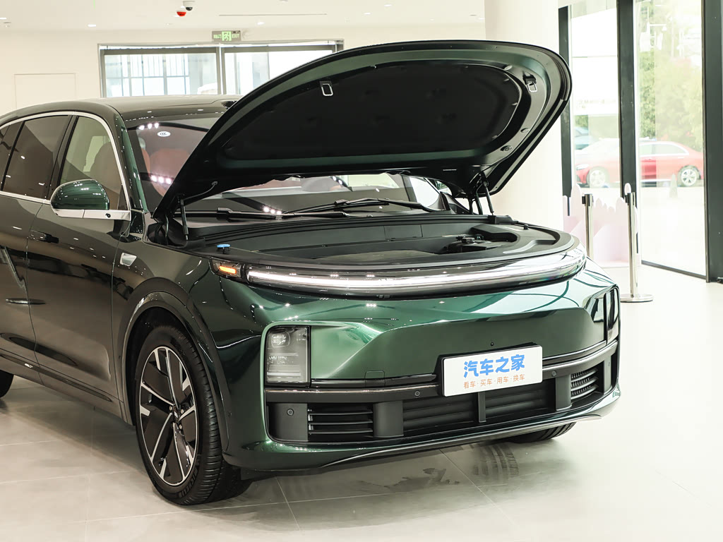 Li Auto 7U — 9