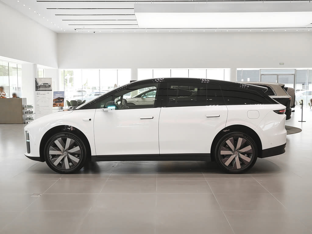 Li Auto i6 — 5