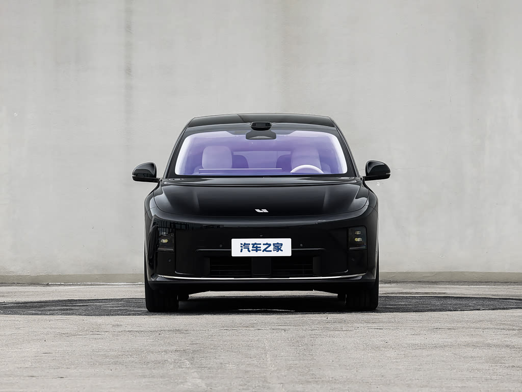 Li Auto i8