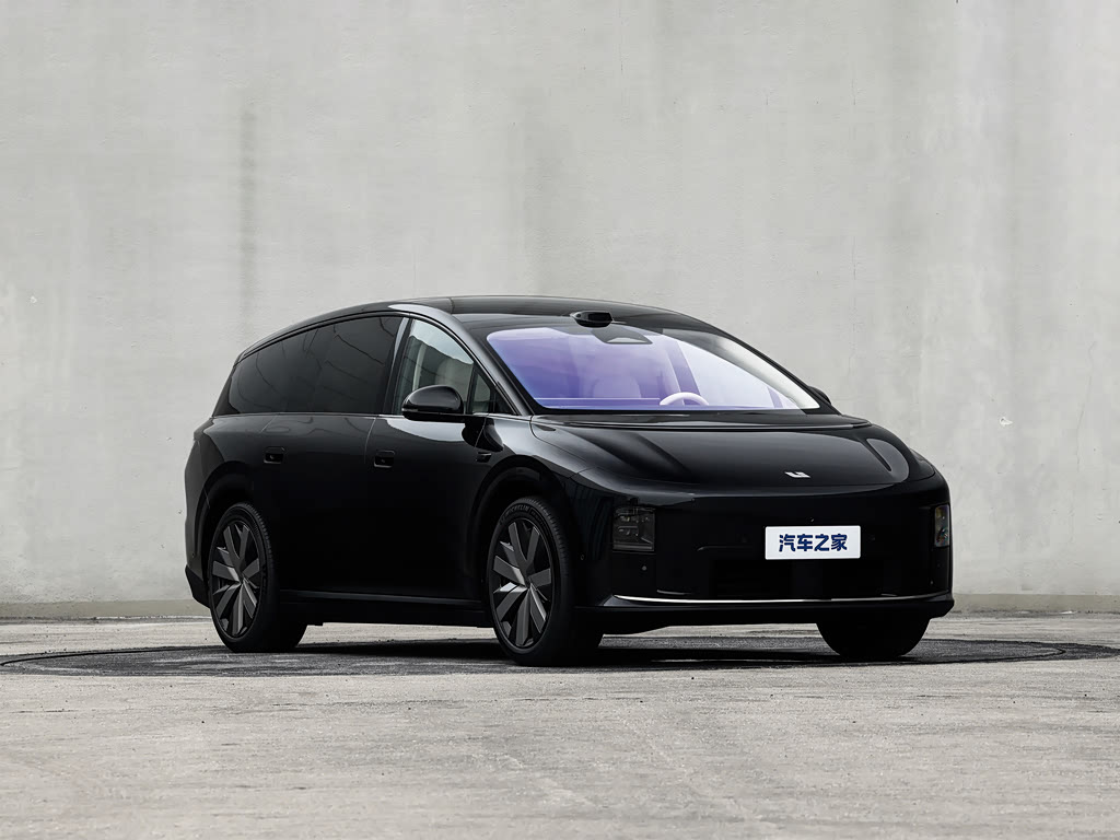 Li Auto i8 — 4