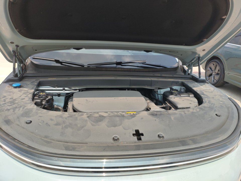 2025 Li Auto L6 Max — 8