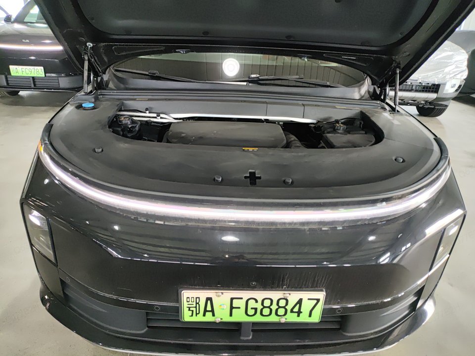 2025 Li Auto L6 Max — 8