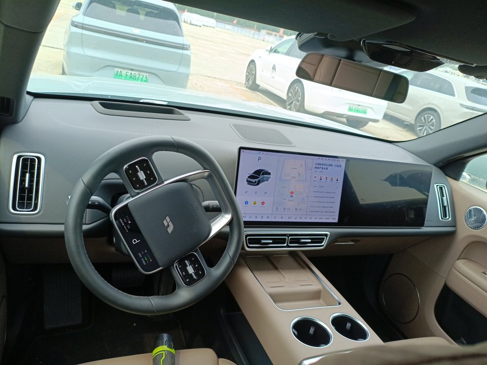 2025 Li Auto L6 Max — 5
