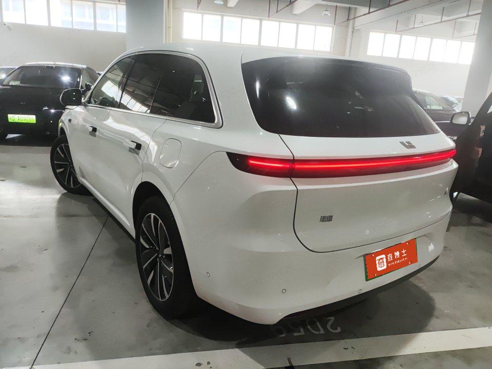 2025 Li Auto L6 Max — 3