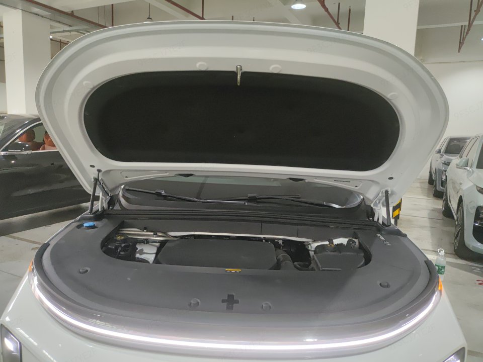 2025 Li Auto L6 Max — 8