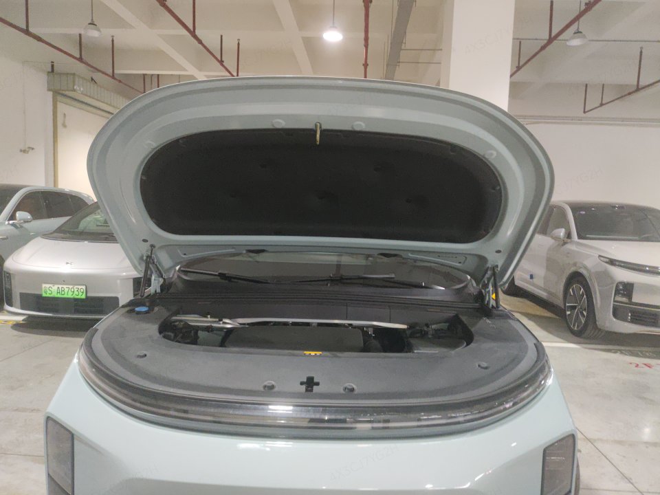 2025 Li Auto L6 Max — 8