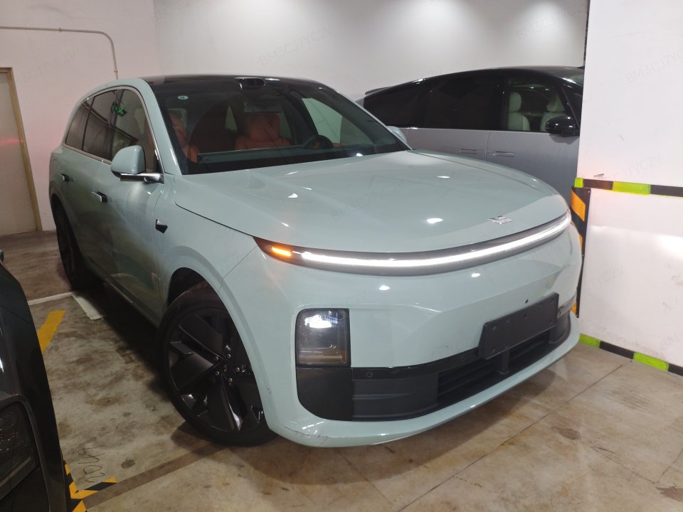 2025 Li Auto L6 Max — 2