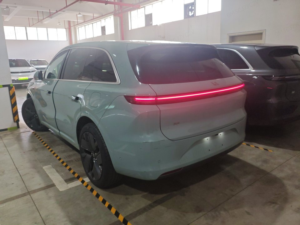 2025 Li Auto L6 Max — 3