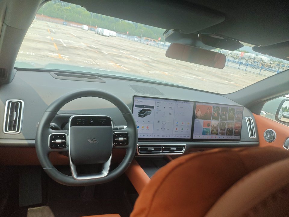 2025 Li Auto L6 Max — 5