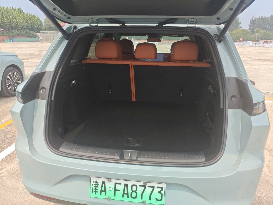 2025 Li Auto L6 Max — 7