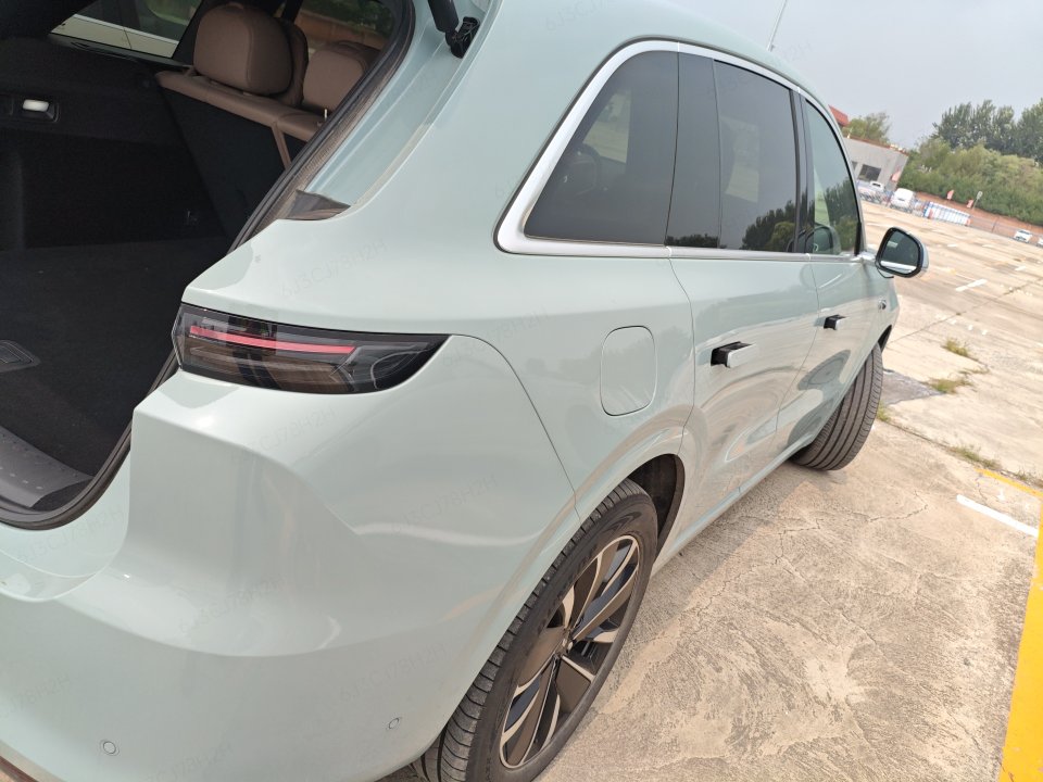2025 Li Auto L6 Max — 4