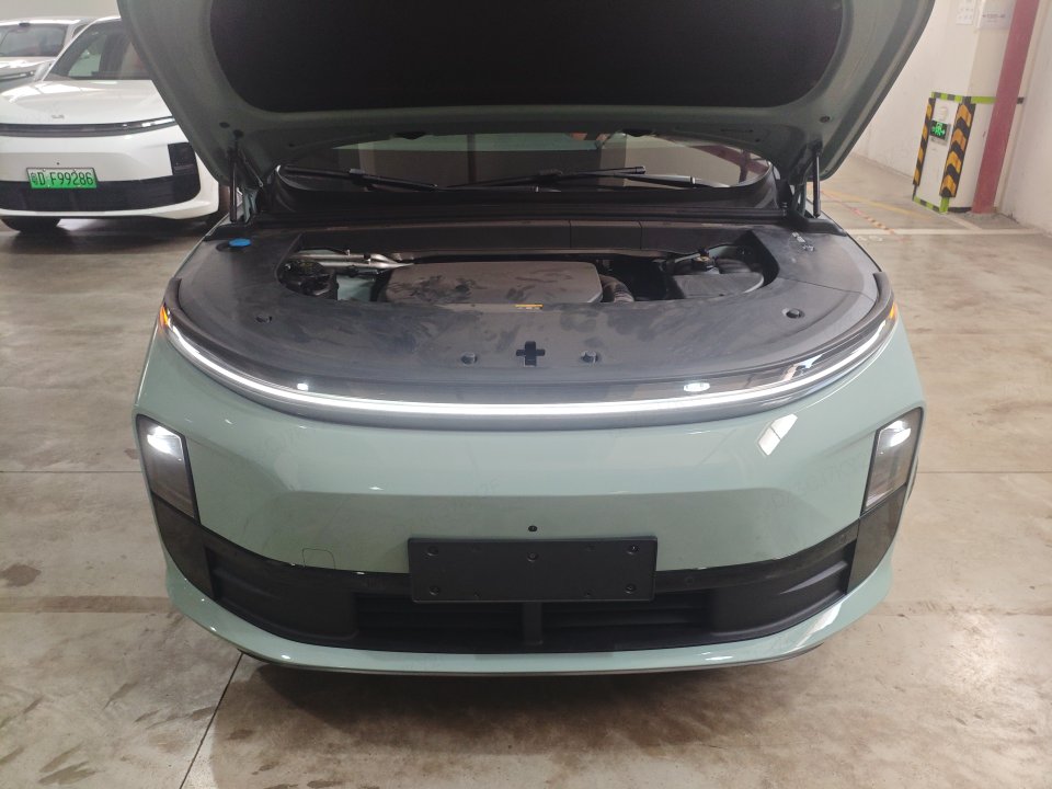 2025 Li Auto L6 Max — 8