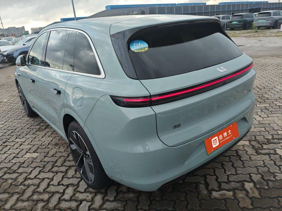 2025 Li Auto L6 Max — 3