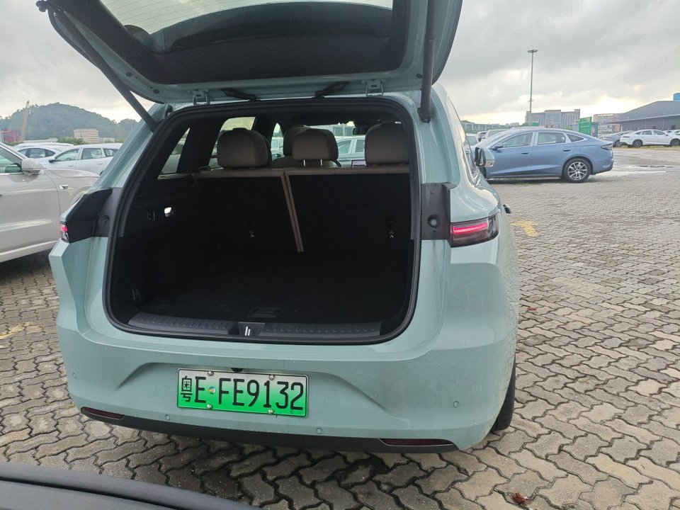 2025 Li Auto L6 Max — 7