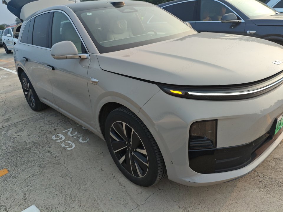 2025 Li Auto L6 Max — 2