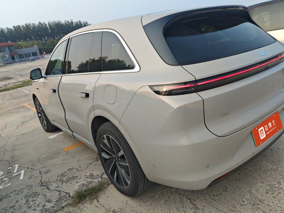 2025 Li Auto L6 Max — 3