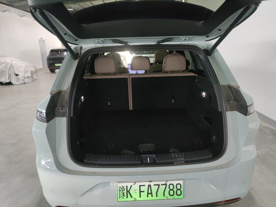2025 Li Auto L6 Max — 7