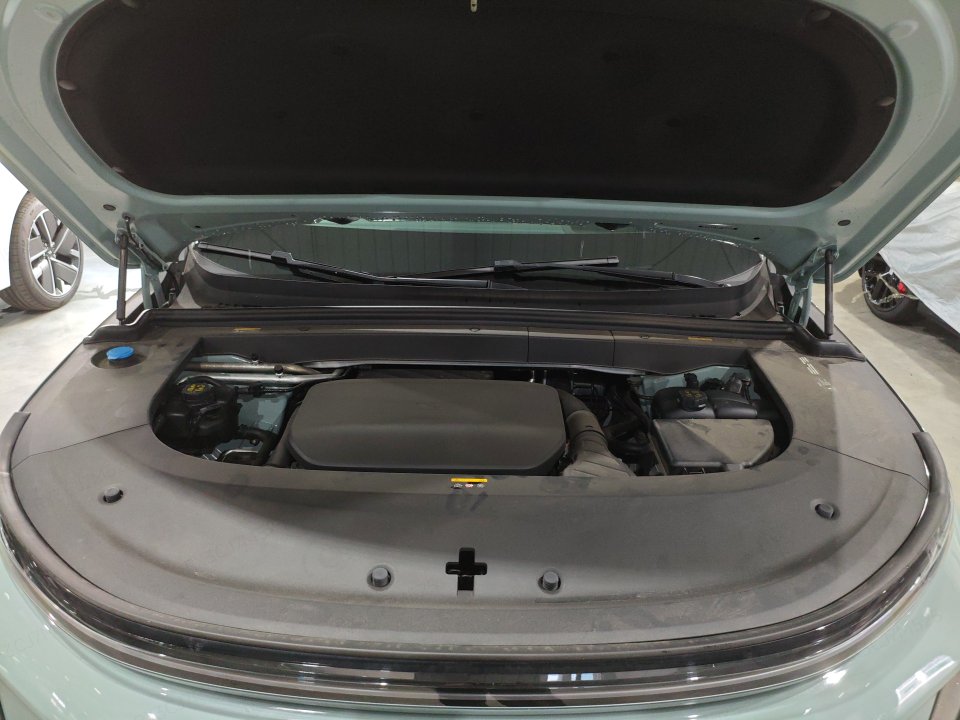 2025 Li Auto L6 Max — 8