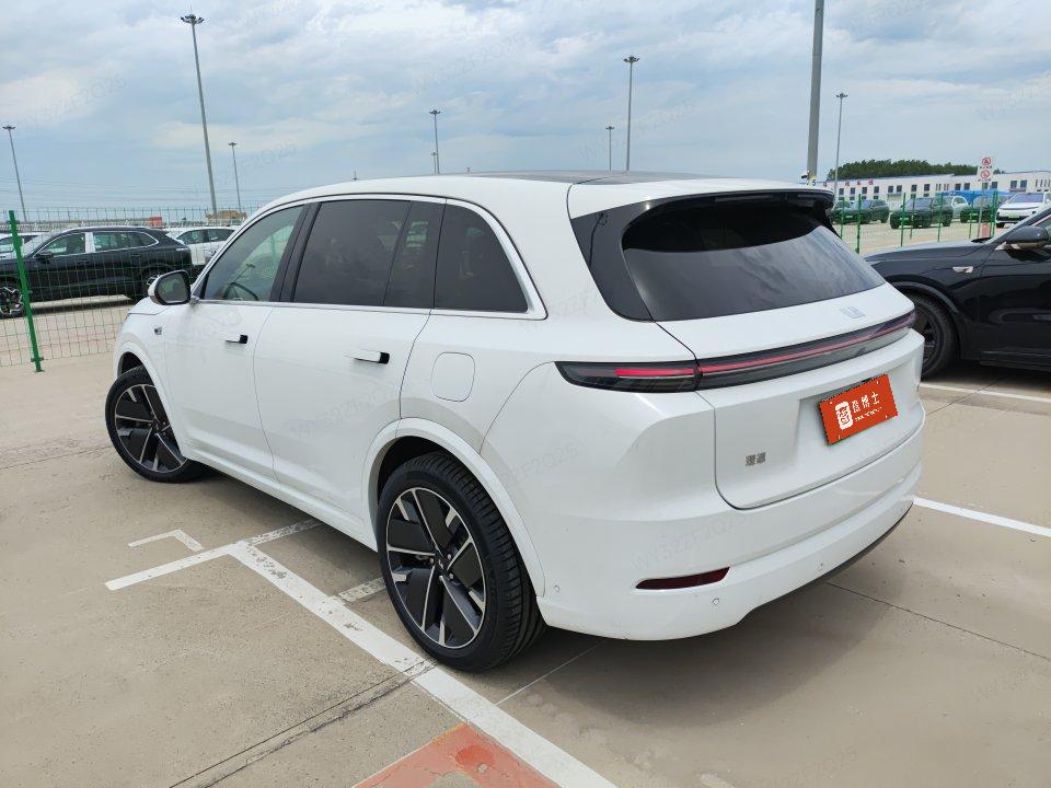 2025 Li Auto L7 Max — 3