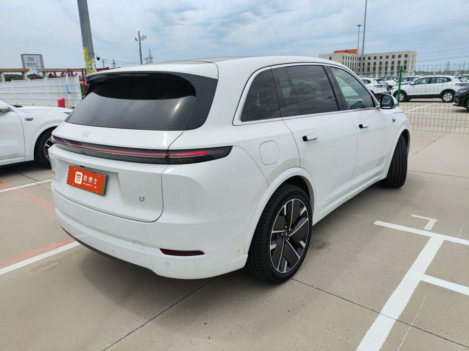 2025 Li Auto L7 Max — 4