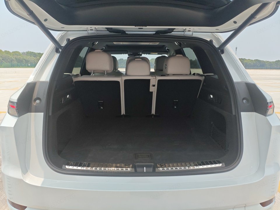 2025 Li Auto L7 Ultra — 7