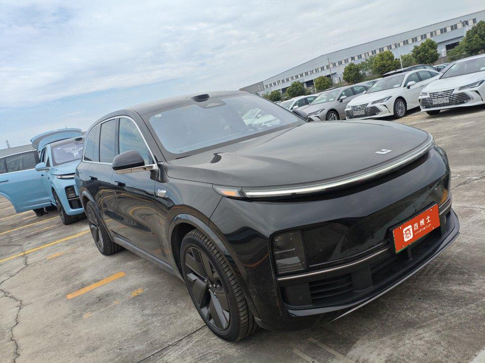 2025 Li Auto L8 Max — 2