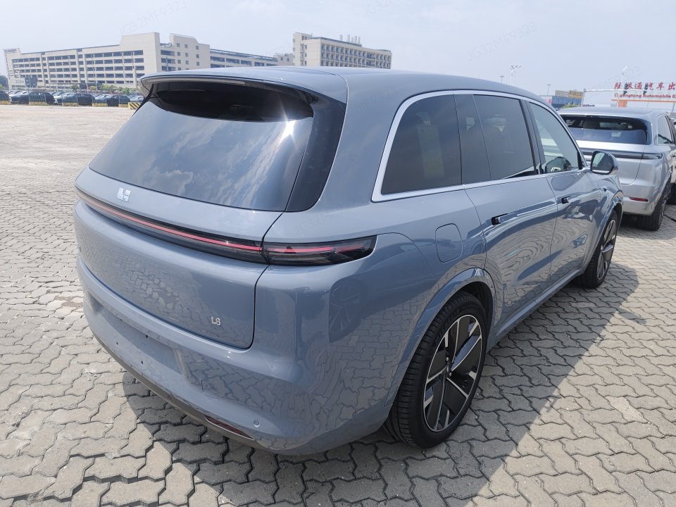 2025 Li Auto L8 Max — 4