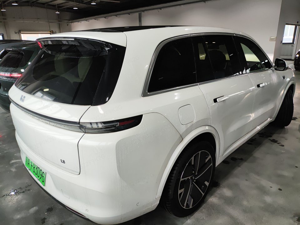 2025 Li Auto L8 Max — 4