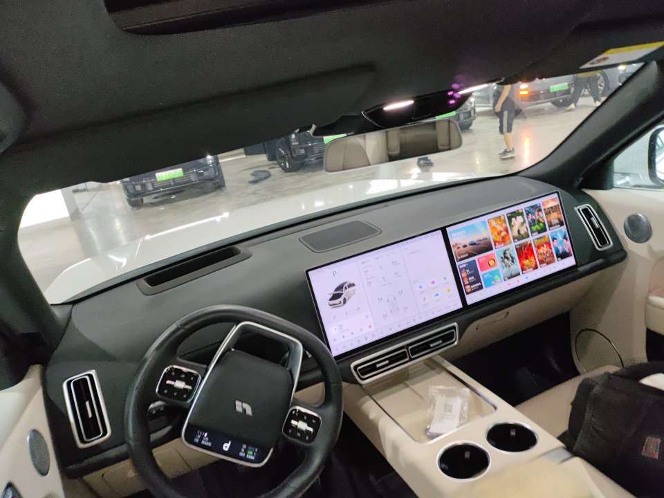 2025 Li Auto L8 Max — 5