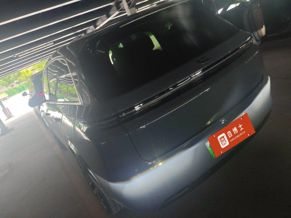 2025 Li Auto L8 Ultra — 3