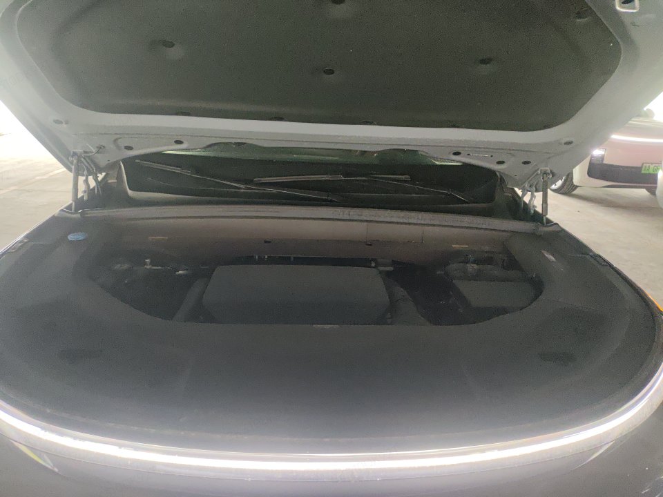 2025 Li Auto L8 Ultra — 8