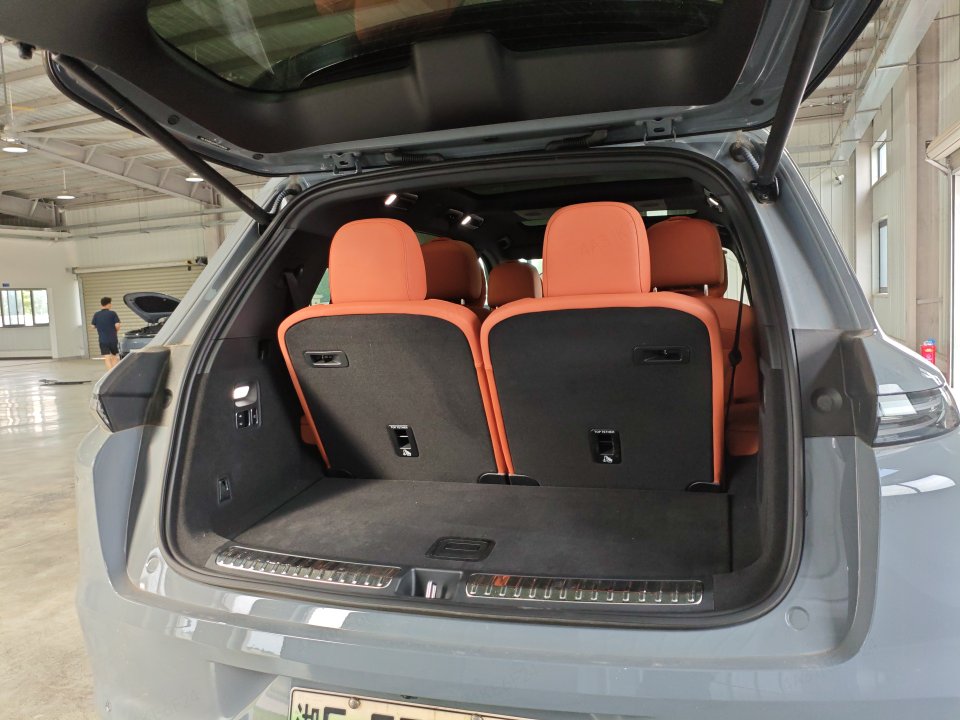 2025 Li Auto L8 Ultra — 7
