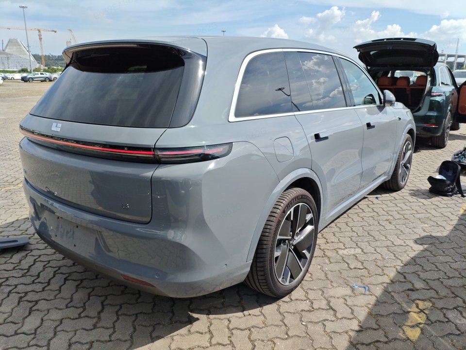 2025 Li Auto L8 Ultra — 4
