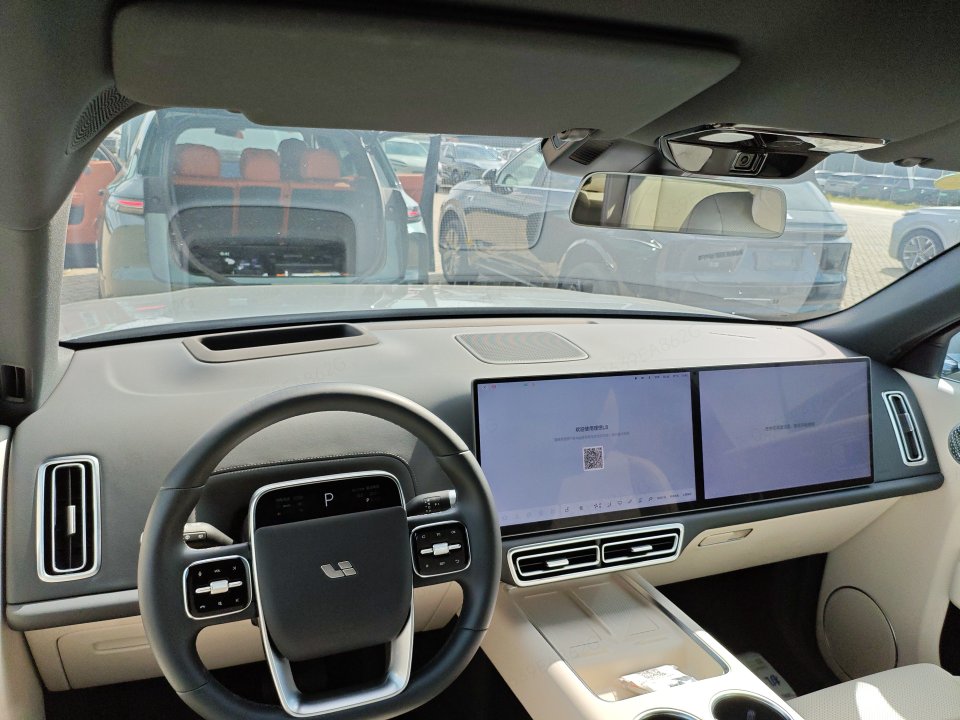 2025 Li Auto L8 Ultra — 5