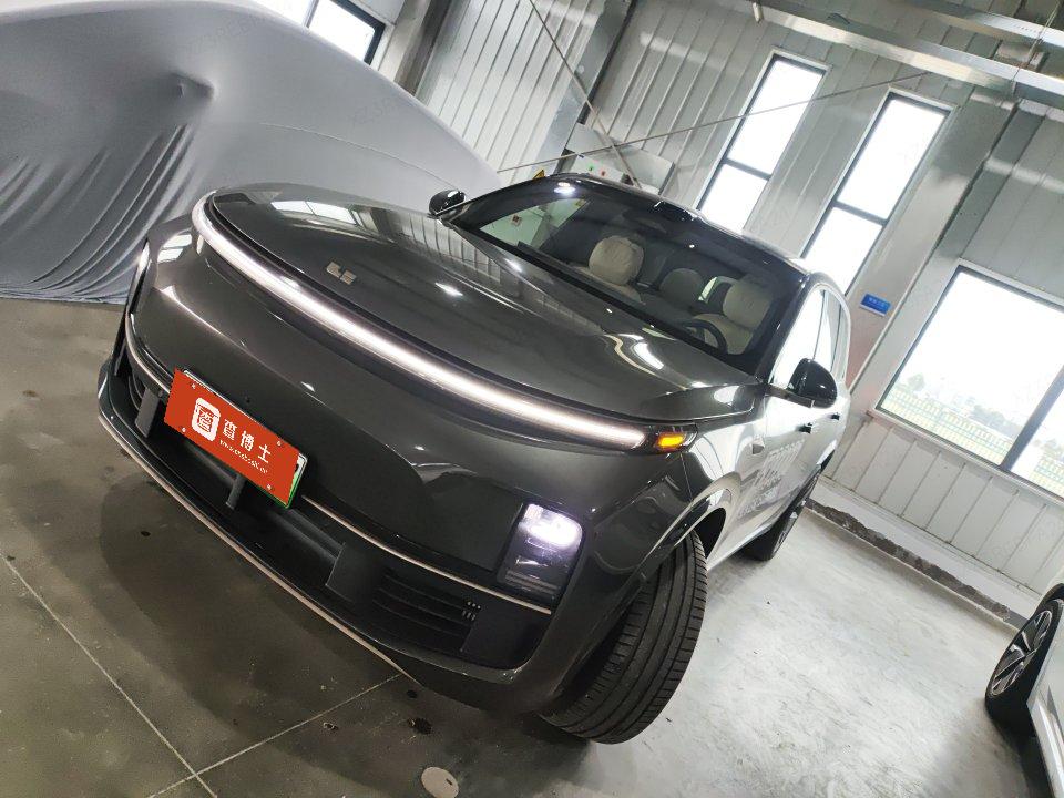 2025 理想L9 Ultra