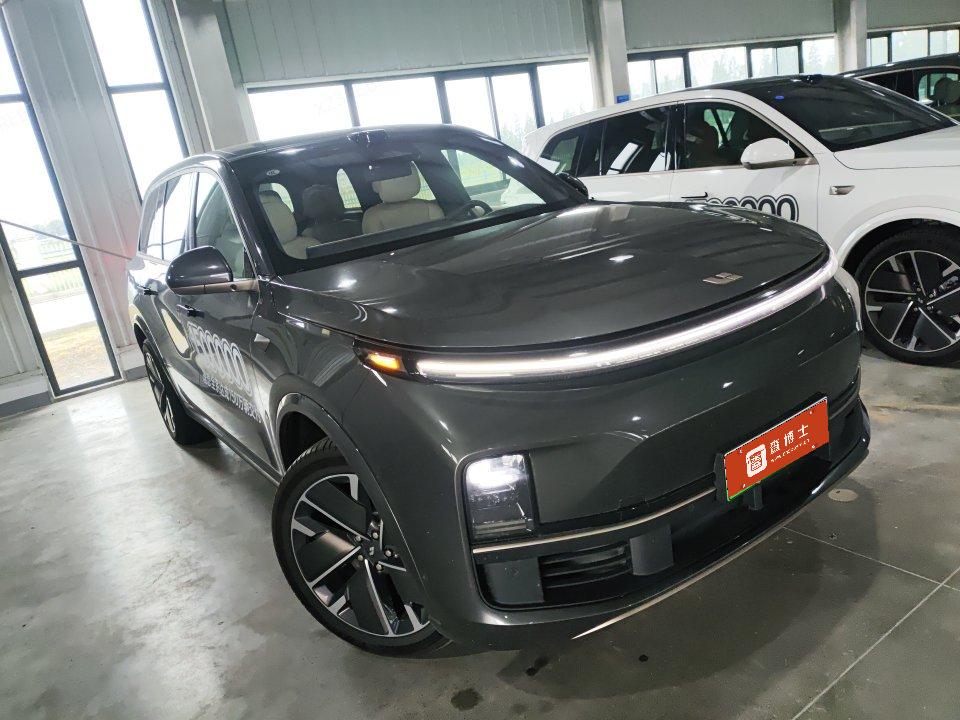 2025 理想L9 Ultra — 2