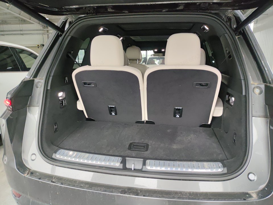 2025 理想L9 Ultra — 7