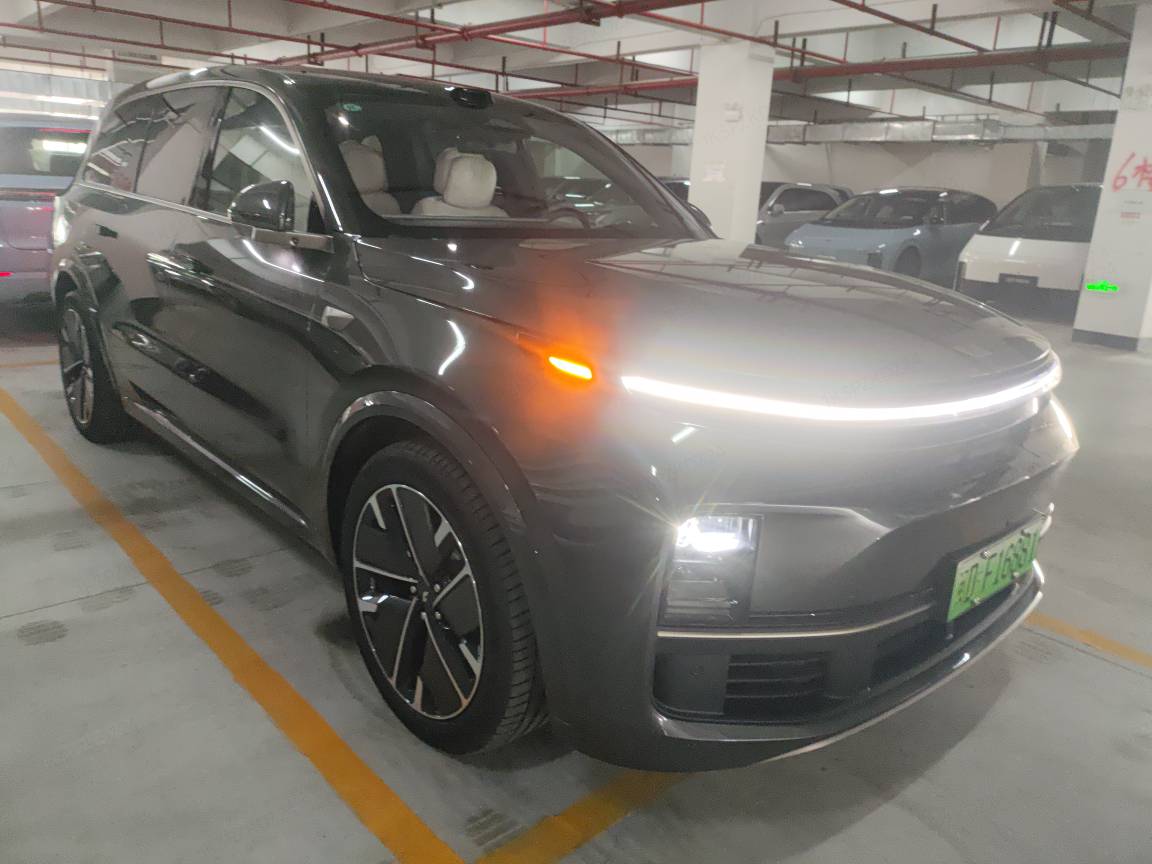 2025 Li Auto L9 Ultra — 2