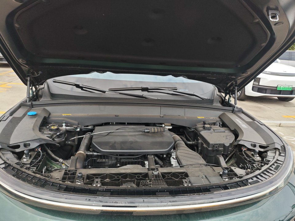 2025 Li Auto L9 Ultra — 8