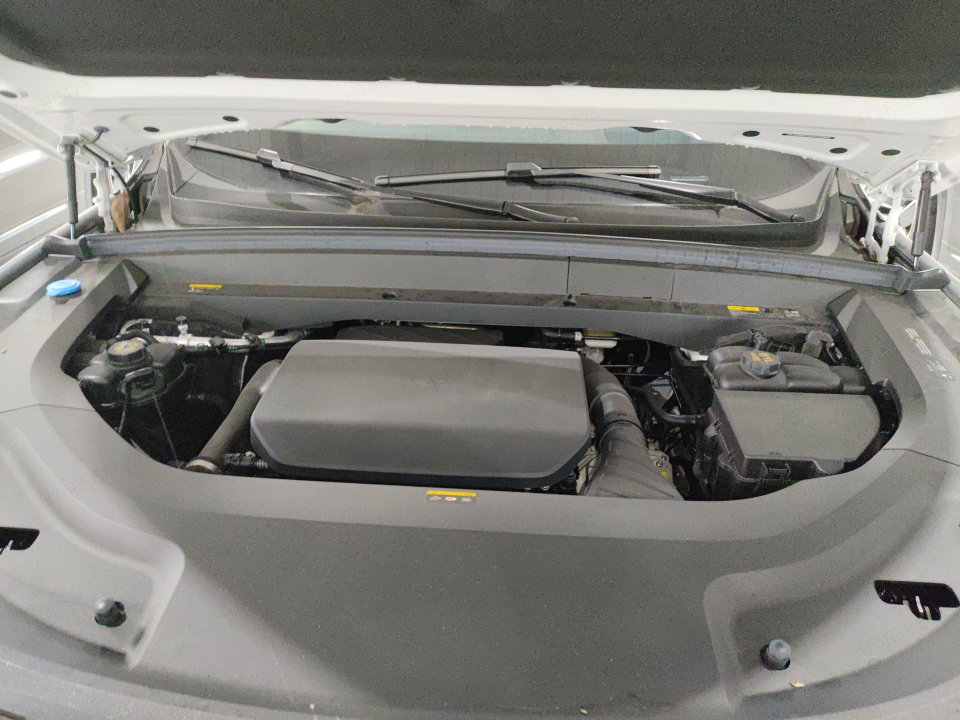 2025 Li Auto L9 Ultra — 8
