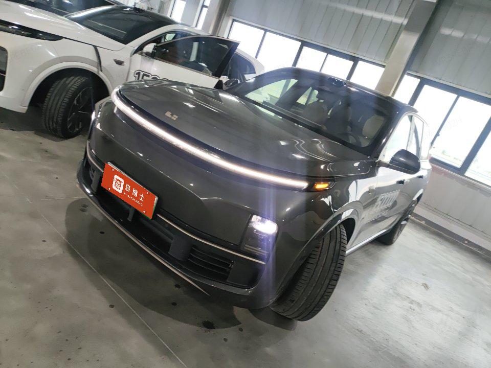 2025 理想L9 Ultra