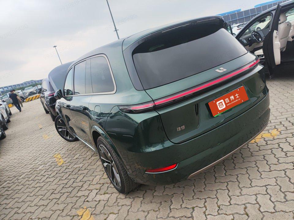 2025 理想L9 Ultra — 3