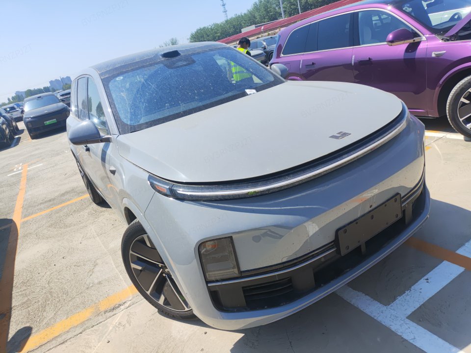 2025 Li Auto L9 Ultra — 2