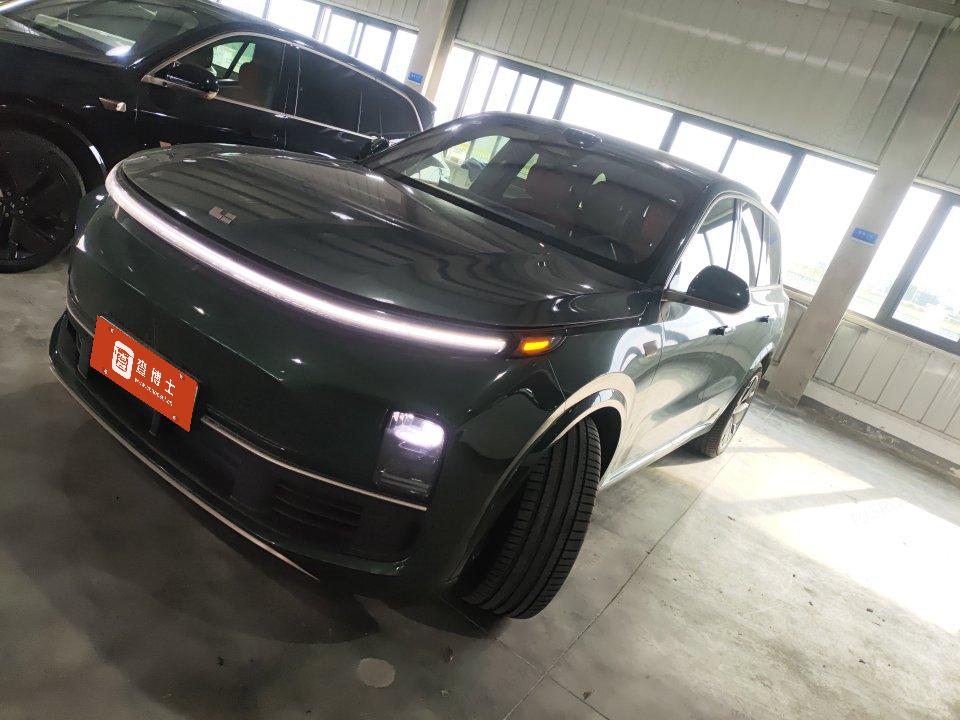 2025 理想L9 Ultra