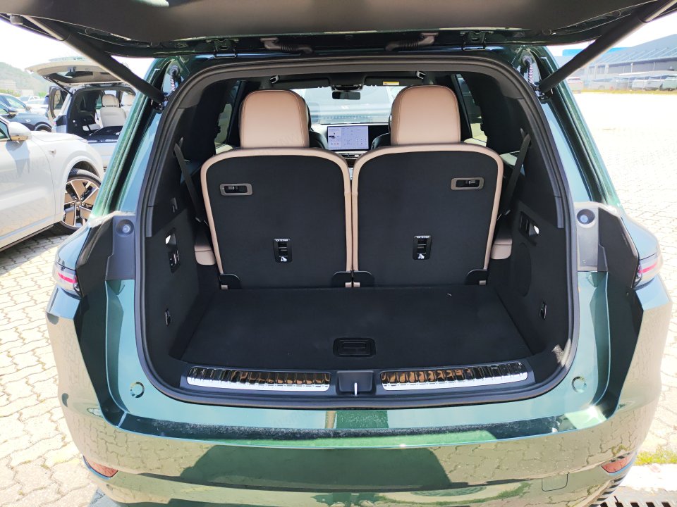 2025 Li Auto L9 Ultra — 7
